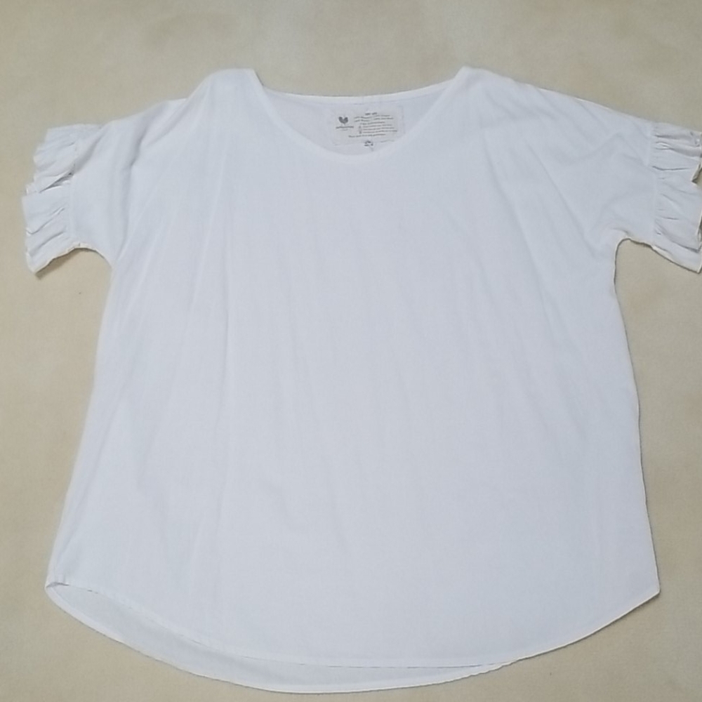 Farmhouse Frocks white ruffled sleeve top